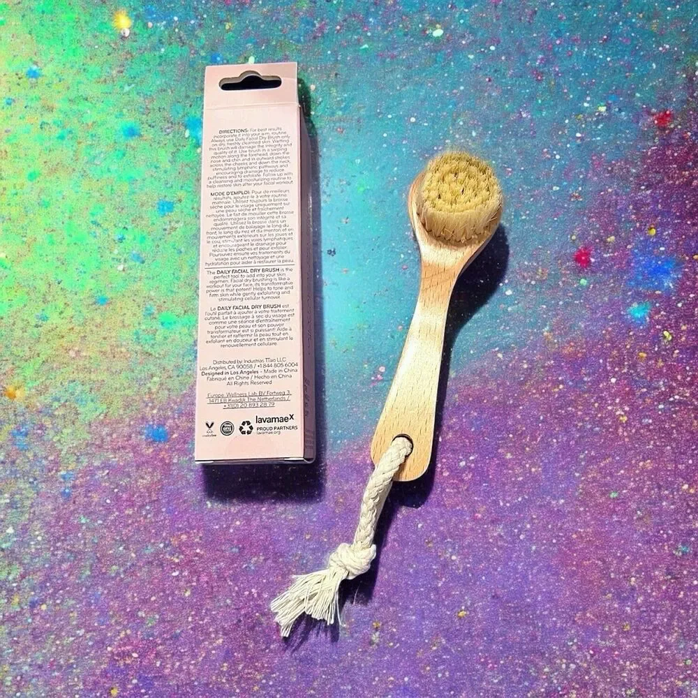 DAILY CONCEPTS Daily Facial Dry Brush MSRP $20 Brand New In Box